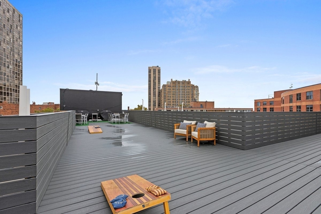 2317 N Clark Street - Photo 21