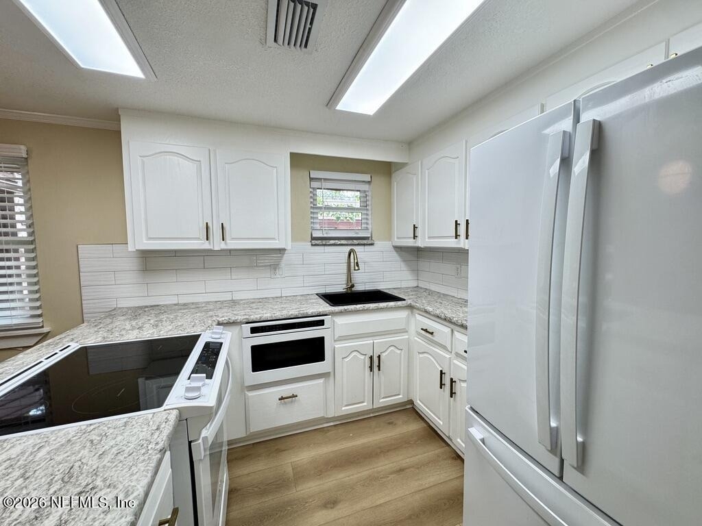 1561 Arcadia Drive - Photo 14