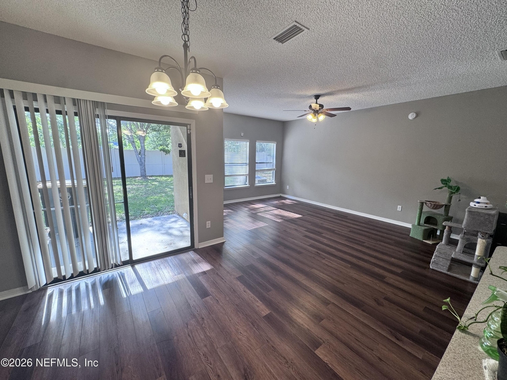 5216 Brighton Park Lane - Photo 5