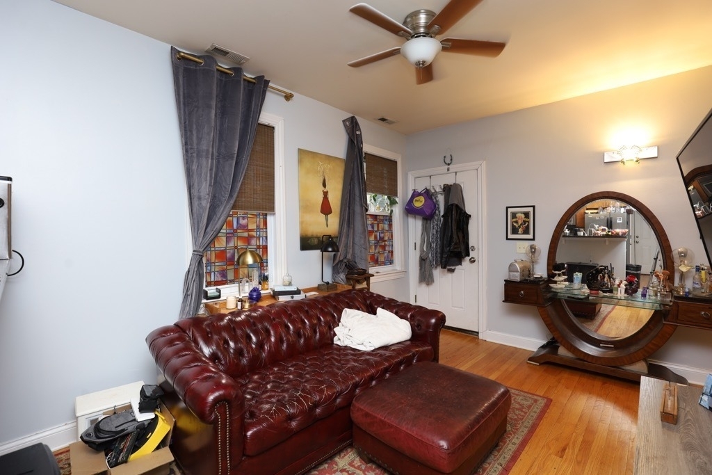 1738 W Altgeld Street - Photo 3