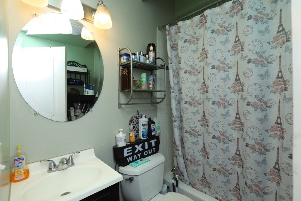 1738 W Altgeld Street - Photo 17
