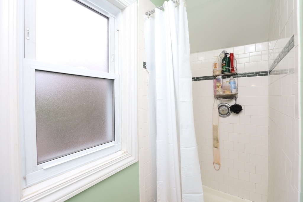 1738 W Altgeld Street - Photo 16