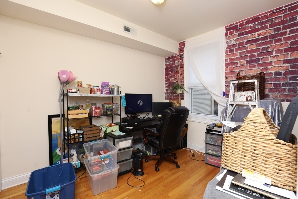1738 W Altgeld Street - Photo 9