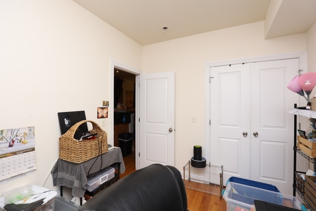 1738 W Altgeld Street - Photo 10