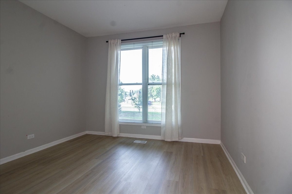 1216 Tennyson Lane - Photo 7