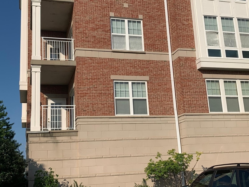 101 Pointe Drive - Photo 1