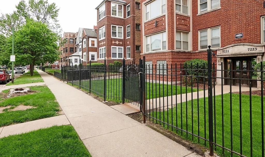 7223 S Euclid Avenue - Photo 1