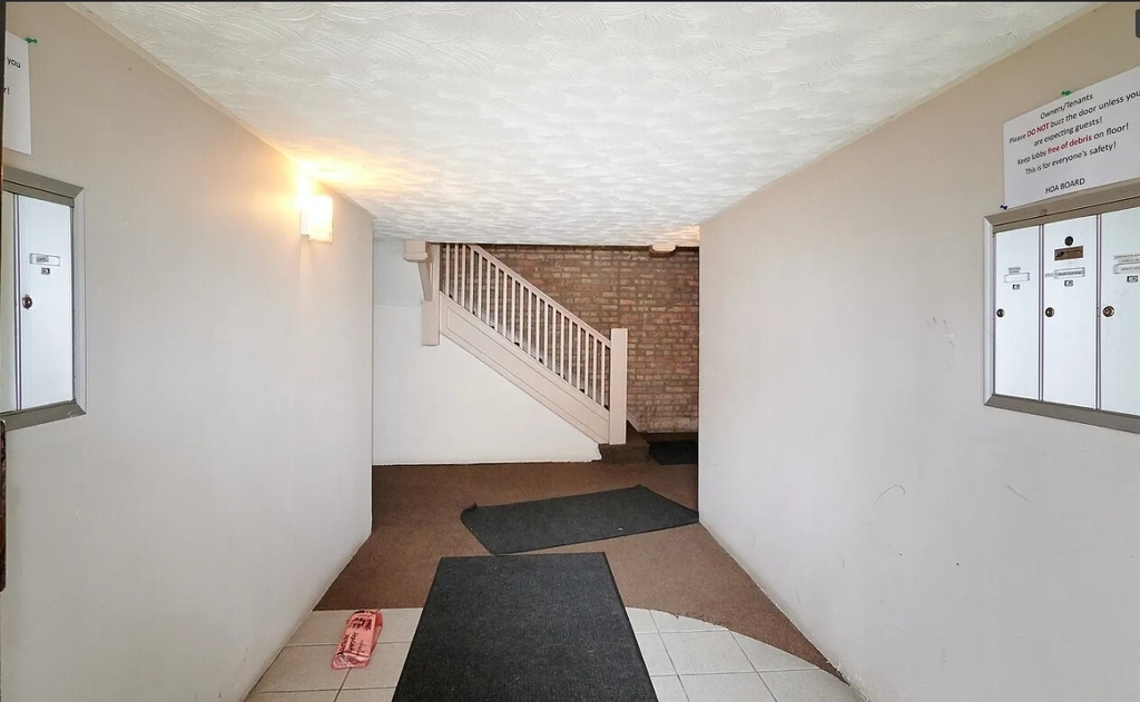 7223 S Euclid Avenue - Photo 2