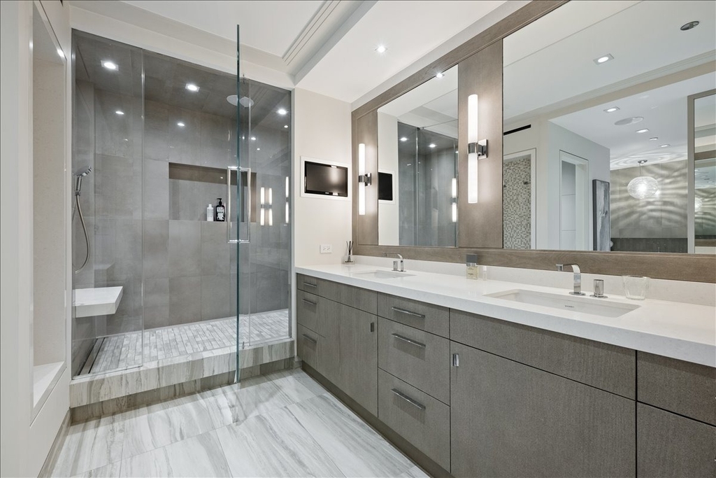 180 E Pearson Street - Photo 13