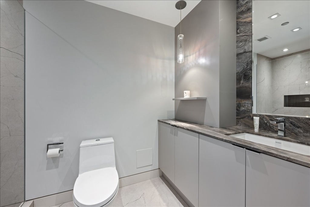 180 E Pearson Street - Photo 7