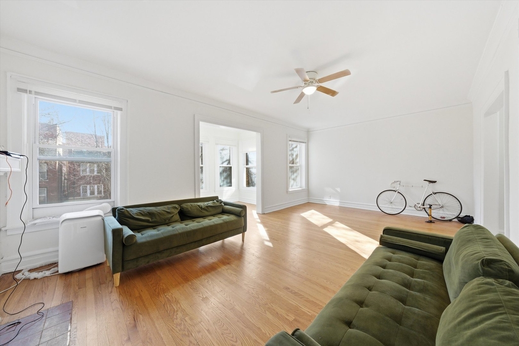 5210 S Ingleside Avenue - Photo 5