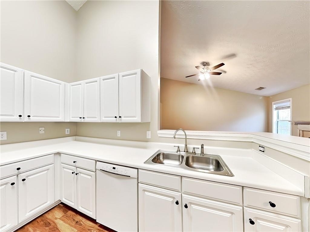 2490 Insdale Trace Nw - Photo 4