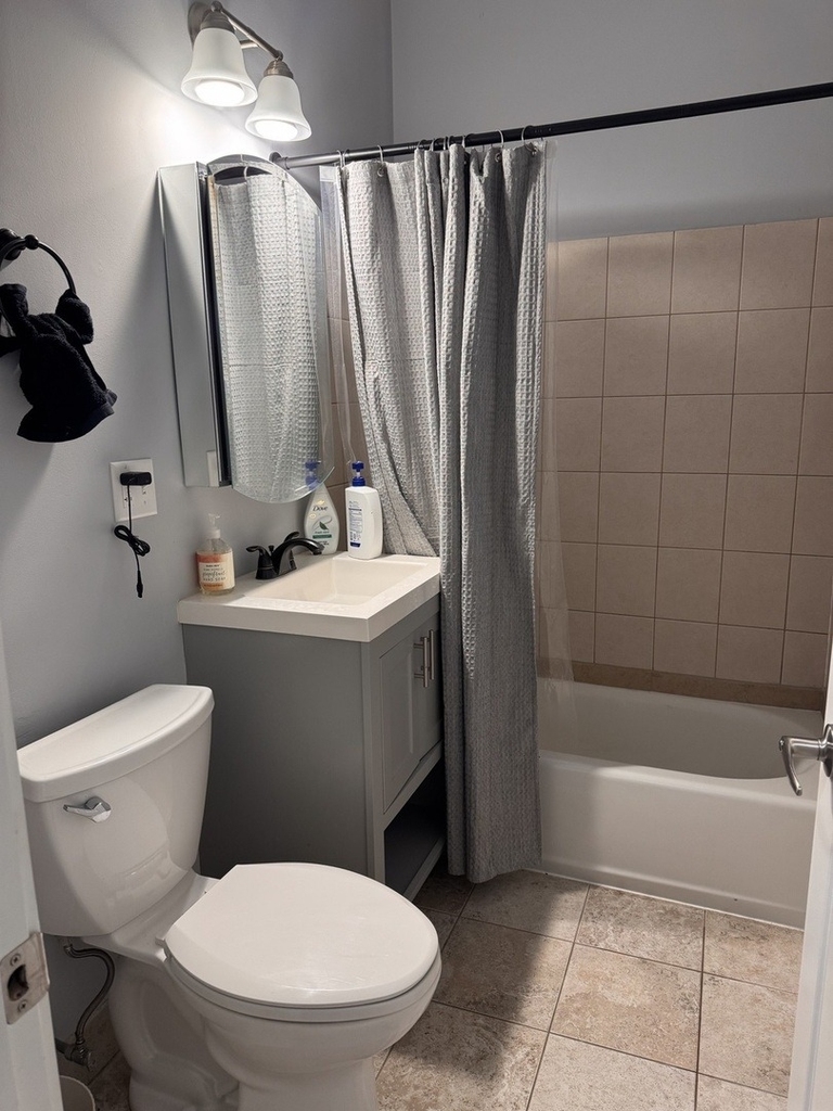 941 E 54th Place - Photo 7