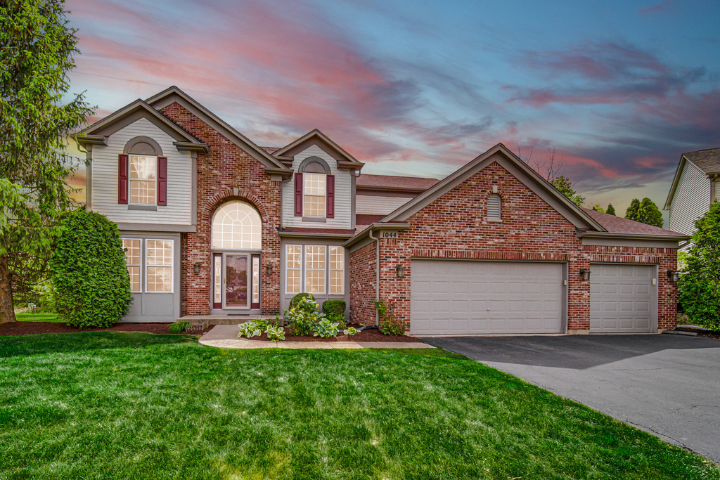 1044 Oakhill Drive - Photo 3