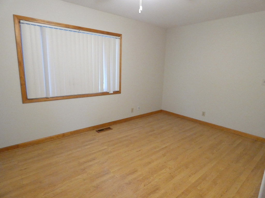 515 Freeman Avenue - Photo 7