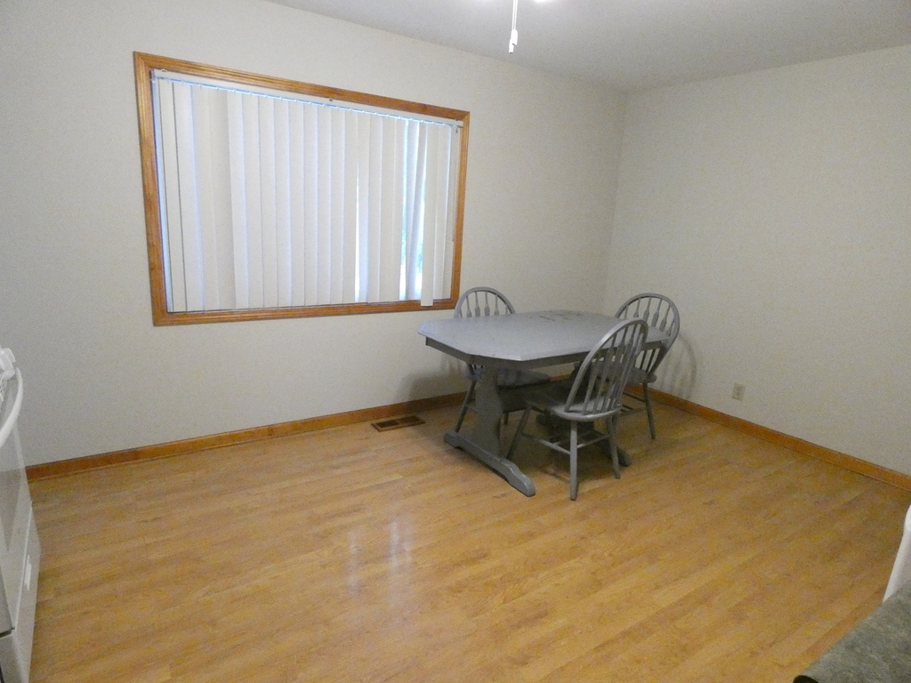 515 Freeman Avenue - Photo 3