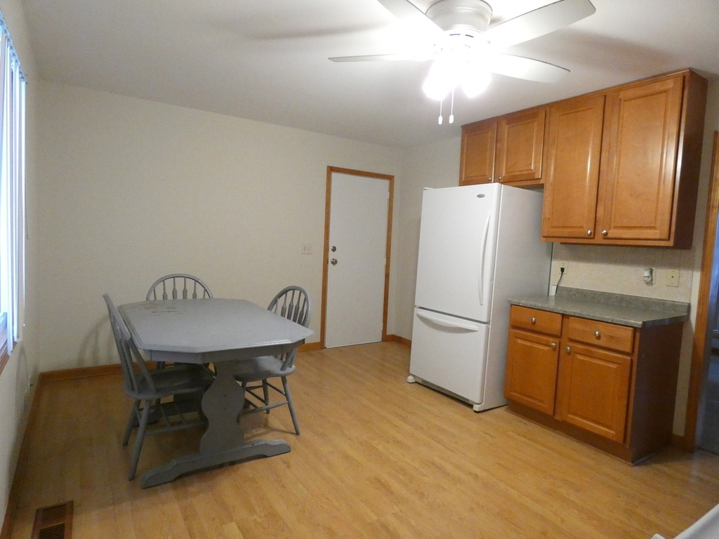 515 Freeman Avenue - Photo 4