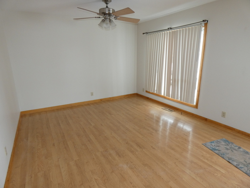 515 Freeman Avenue - Photo 1