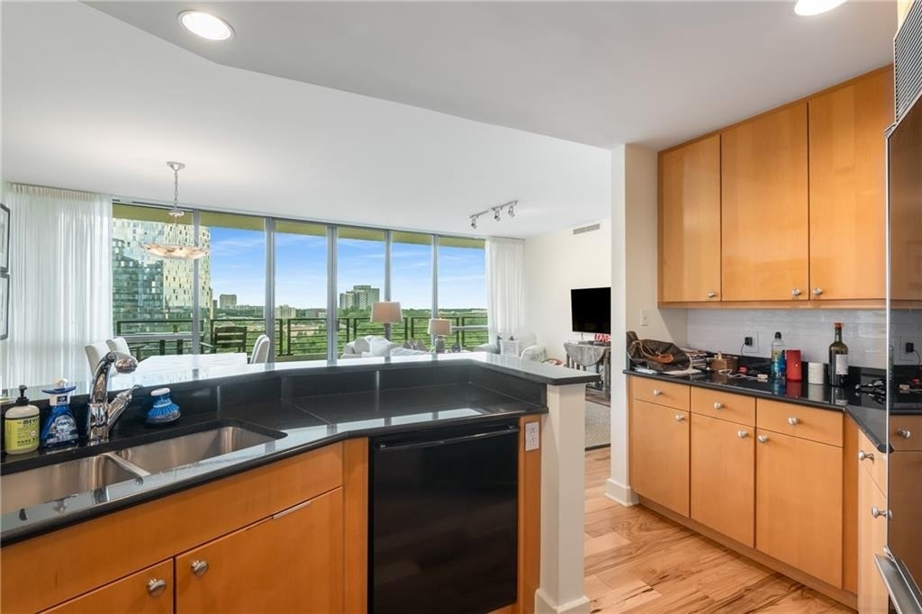 700 Park Regency Place Ne - Photo 9