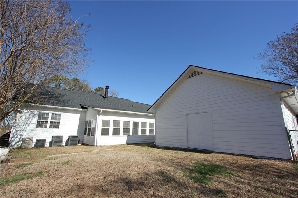818 Springlake Road - Photo 25