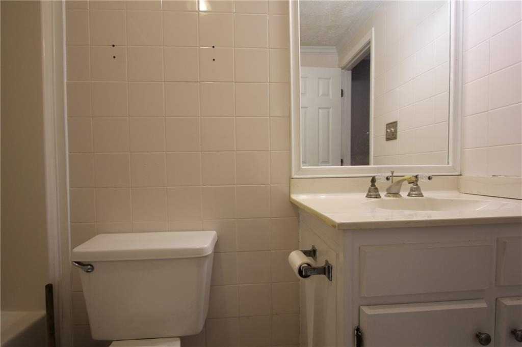 818 Springlake Road - Photo 19