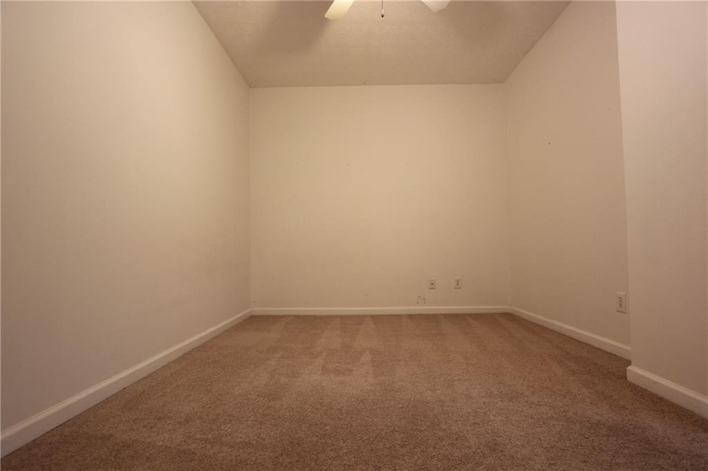 818 Springlake Road - Photo 10