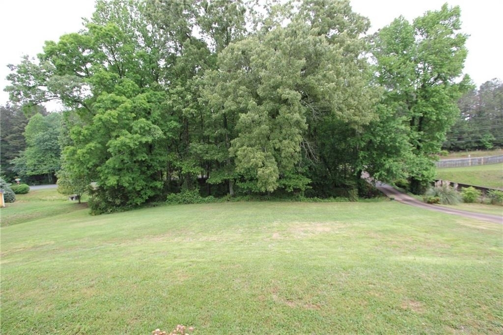 818 Springlake Road - Photo 22
