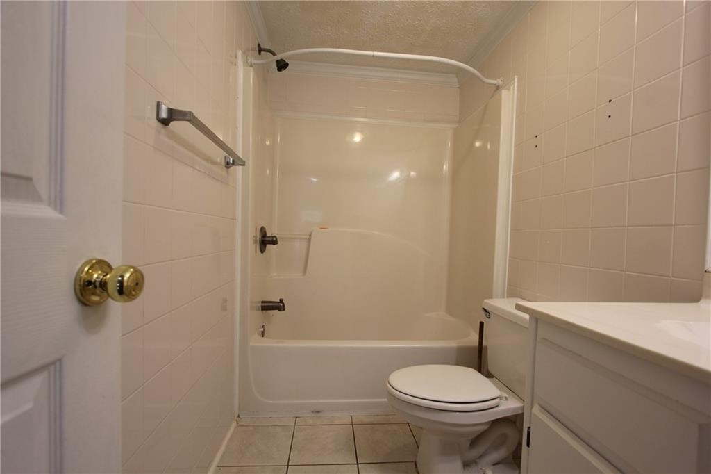 818 Springlake Road - Photo 18