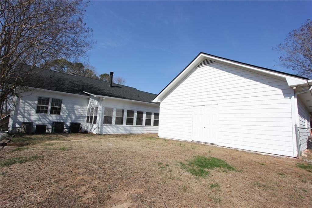 818 Springlake Road - Photo 29