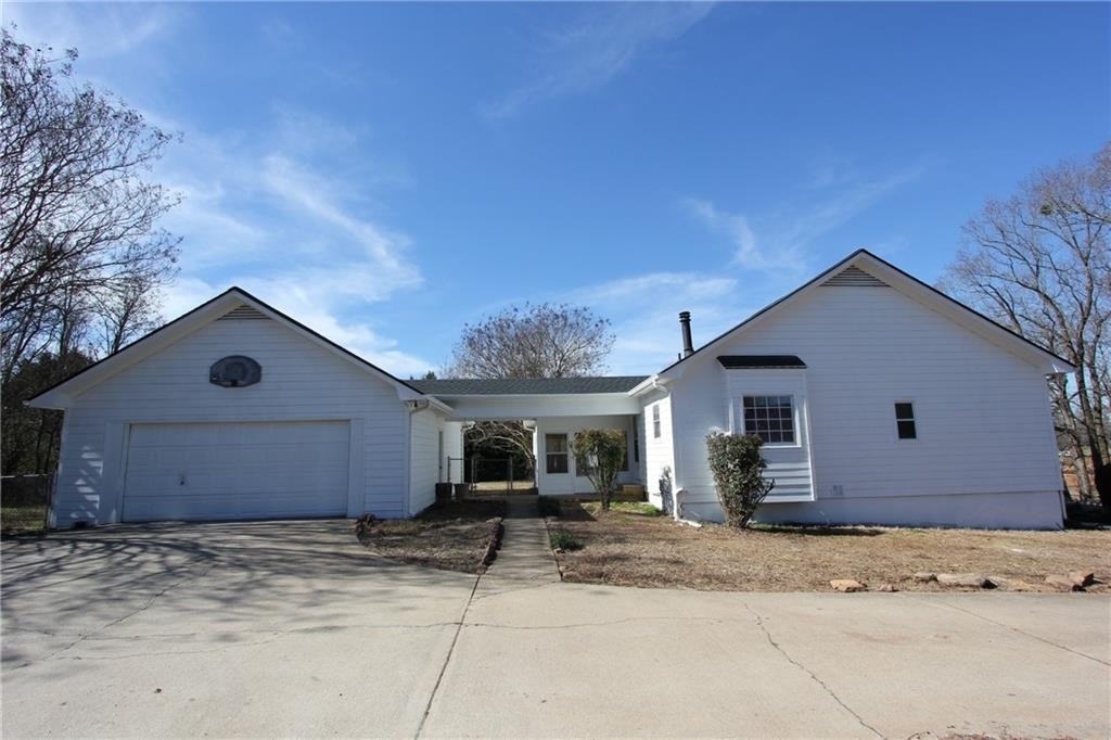 818 Springlake Road - Photo 24