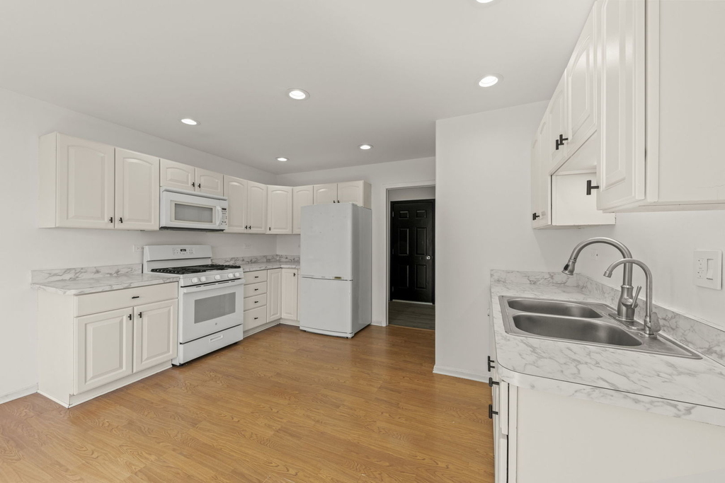 2430 Caton Crest Court - Photo 5