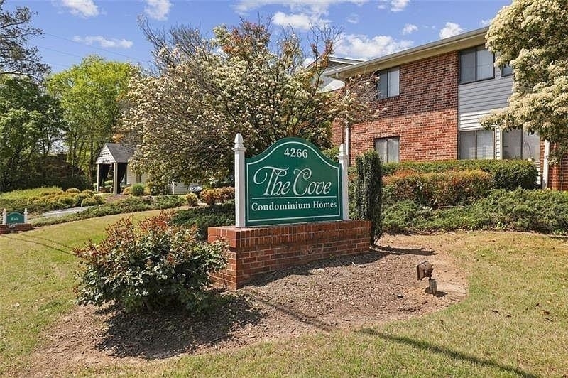 4266 Roswell Road Ne - Photo 0