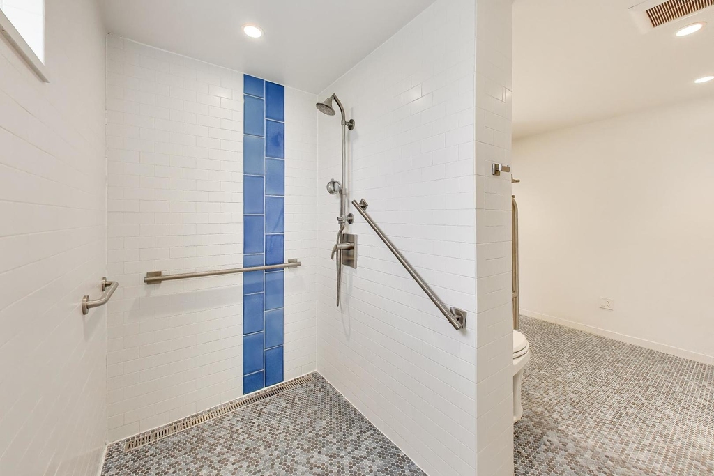 2722 Central Street - Photo 20