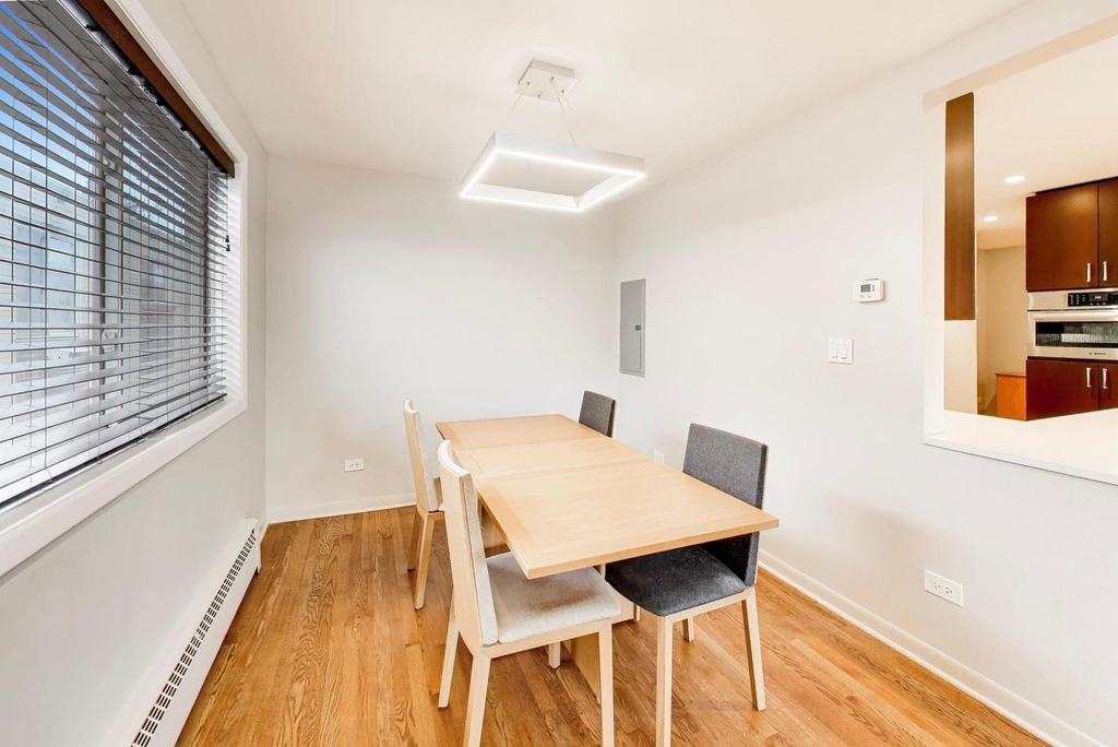 2722 Central Street - Photo 10