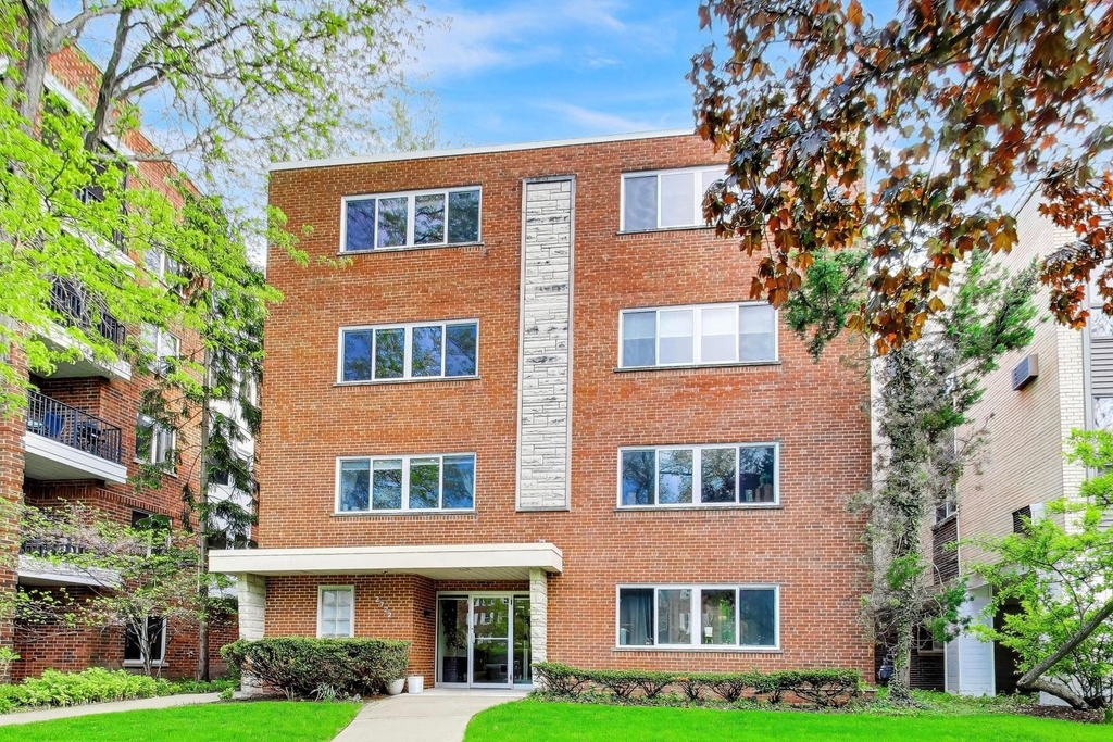 2722 Central Street - Photo 1