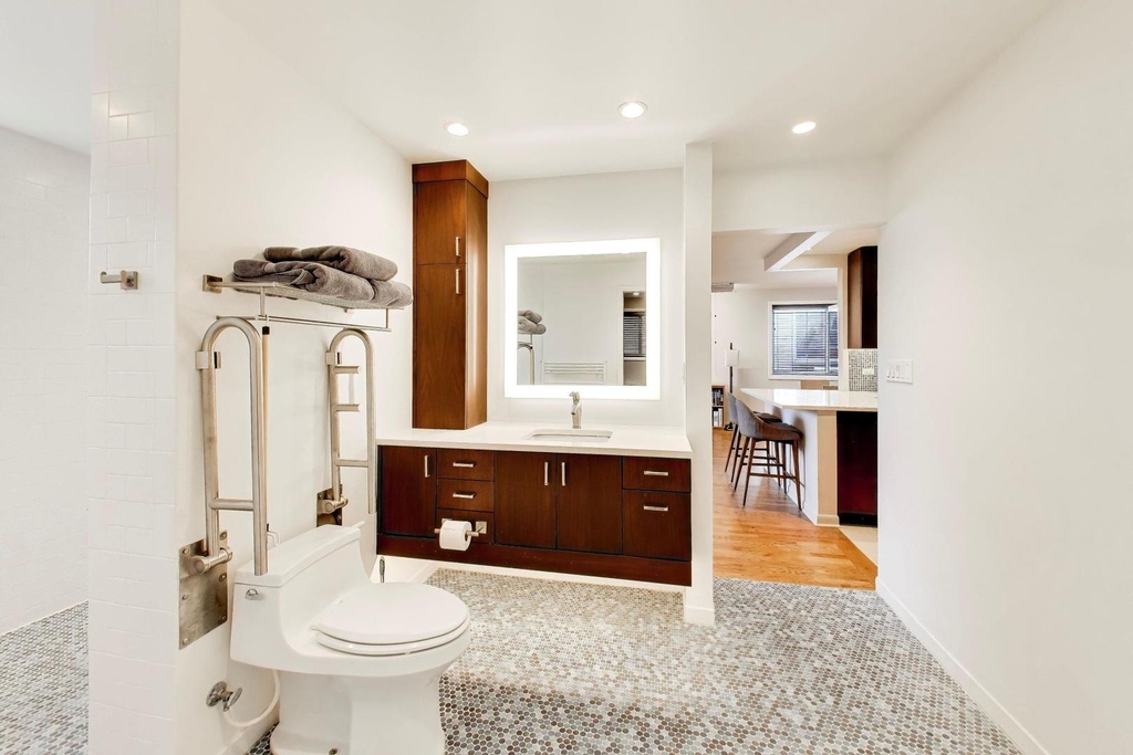 2722 Central Street - Photo 18