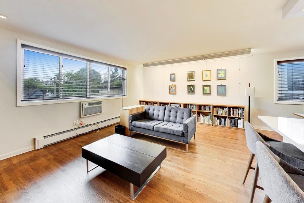 2722 Central Street - Photo 7