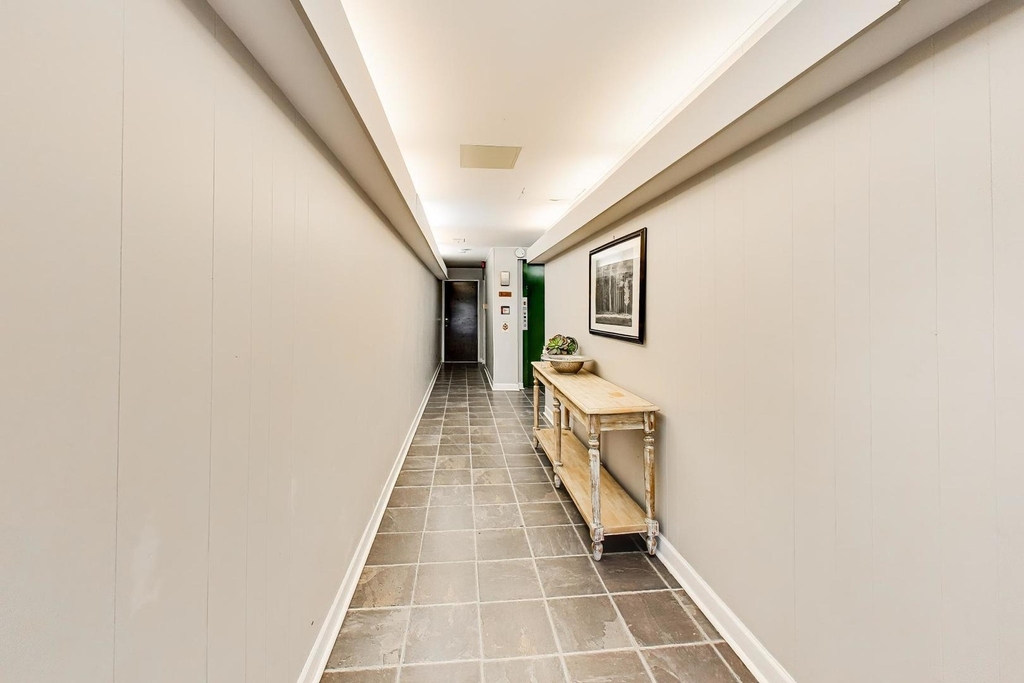 2722 Central Street - Photo 4