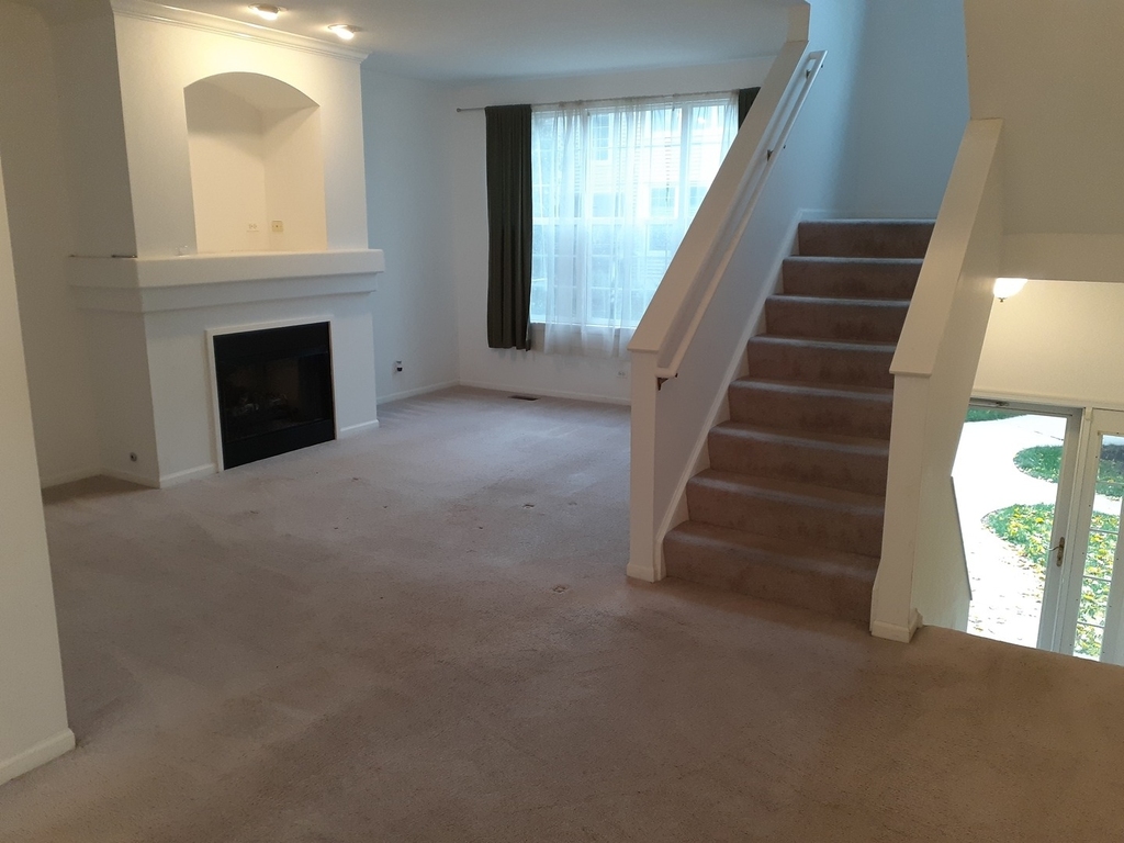 11 E Illinois Avenue - Photo 3