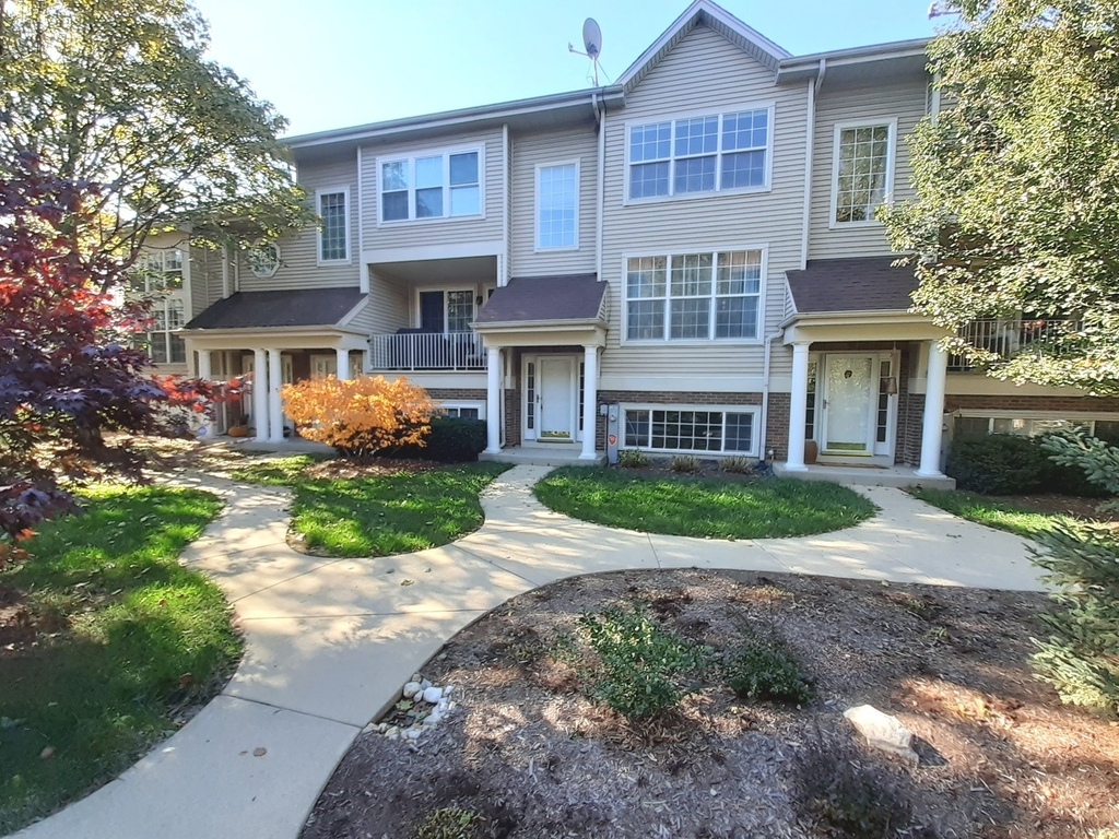 11 E Illinois Avenue - Photo 0