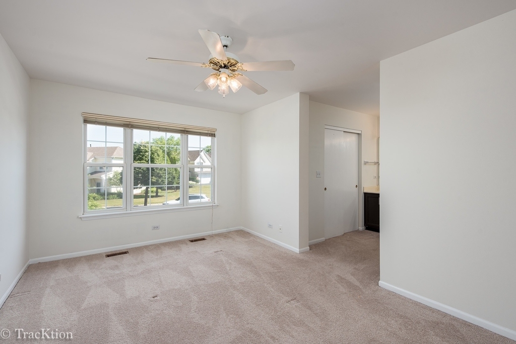 1567 E Citadel Court - Photo 12