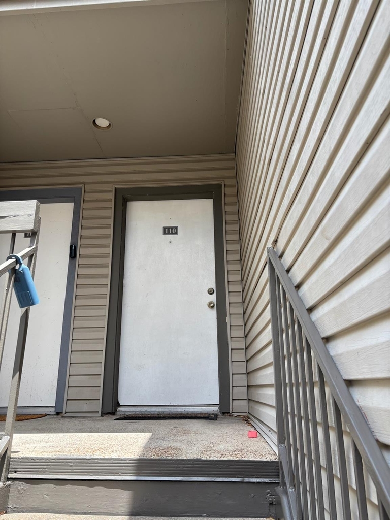 9707 Richmond Avenue - Photo 0