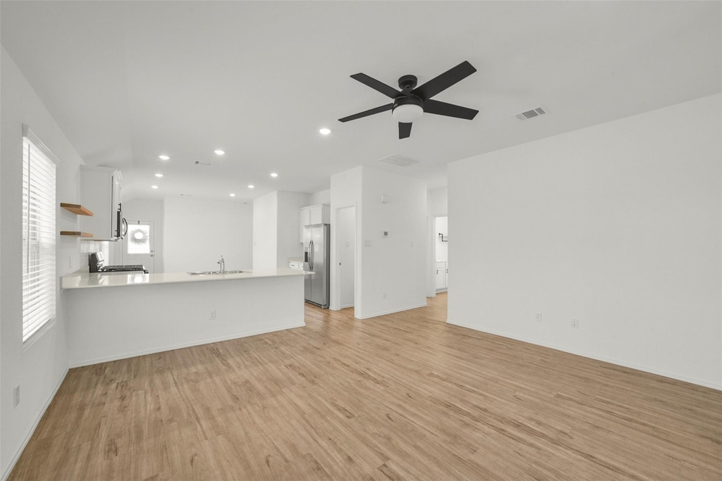 3003 Halleton Court - Photo 4