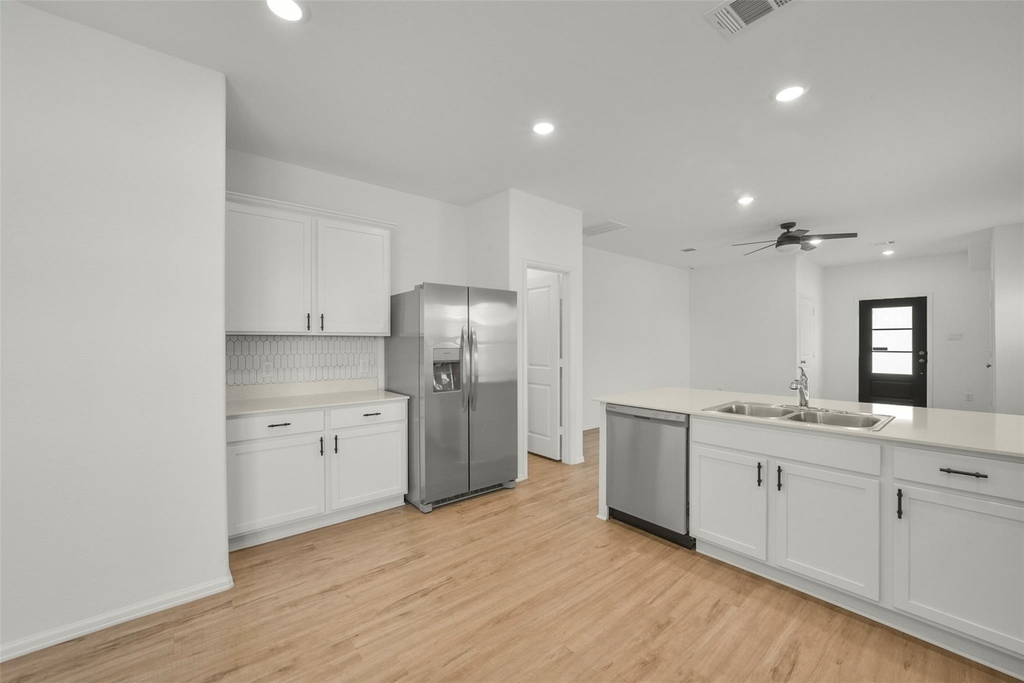 3003 Halleton Court - Photo 9