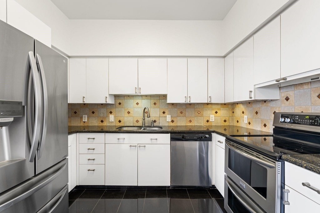15 Greenway Plaza - Photo 23