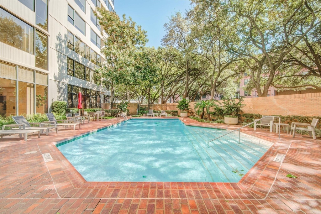15 Greenway Plaza - Photo 36