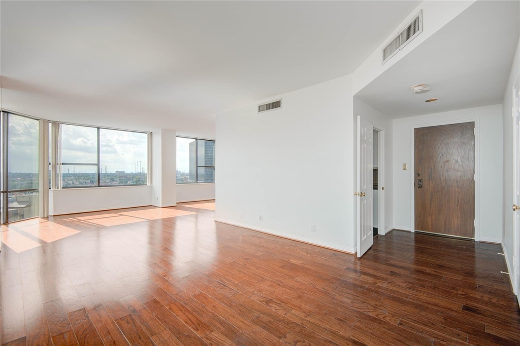 15 Greenway Plaza - Photo 16