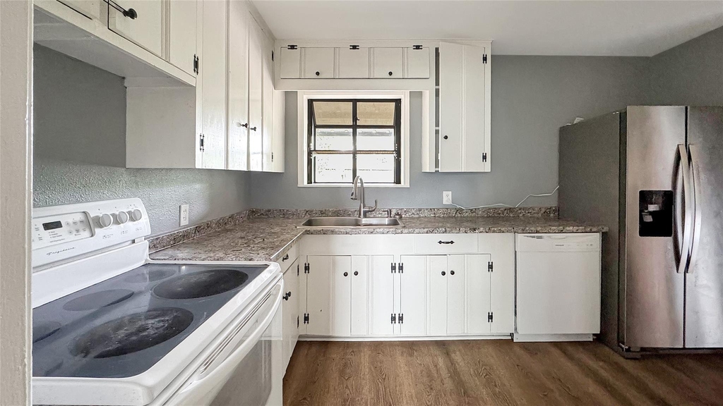 1411 15th Avenue N - Photo 9