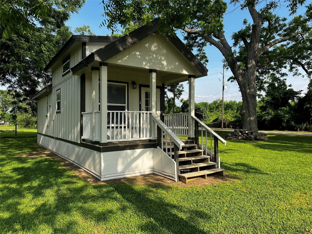 103 Pitts Rd - Photo 0