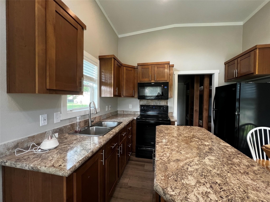 103 Pitts Rd - Photo 2